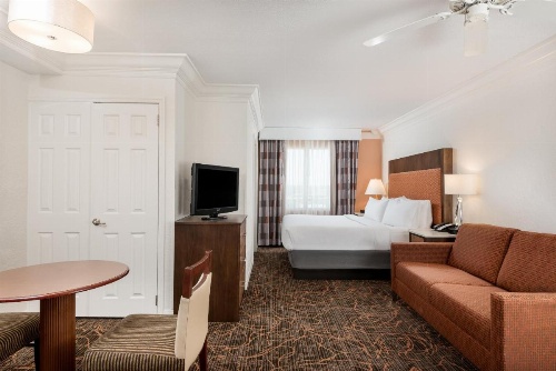 Holiday Inn Fort Lauderdale Airport image 37